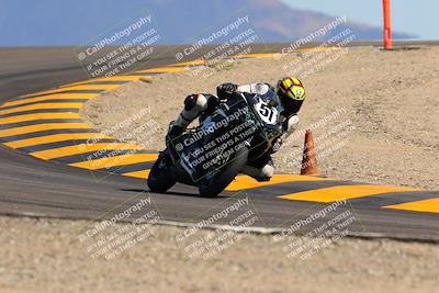 media/Oct-09-2022-SoCal Trackdays (Sun) [[95640aeeb6]]/Turn 12 (140pm)/